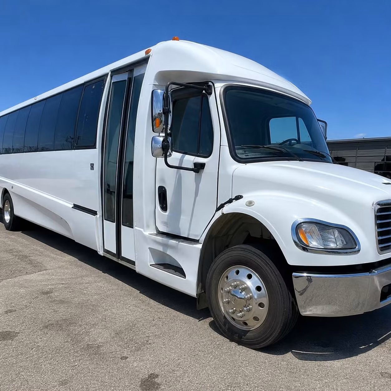 corporate event bus rentals in midwest city