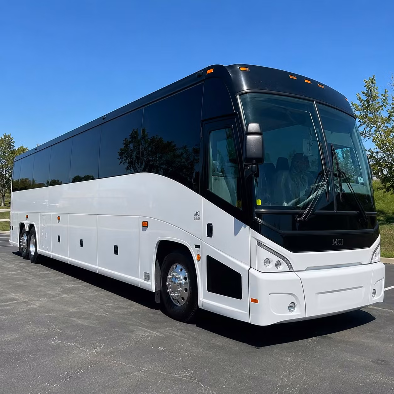 shuttle your group between midwest city hotels and will rogers world airport without the headache